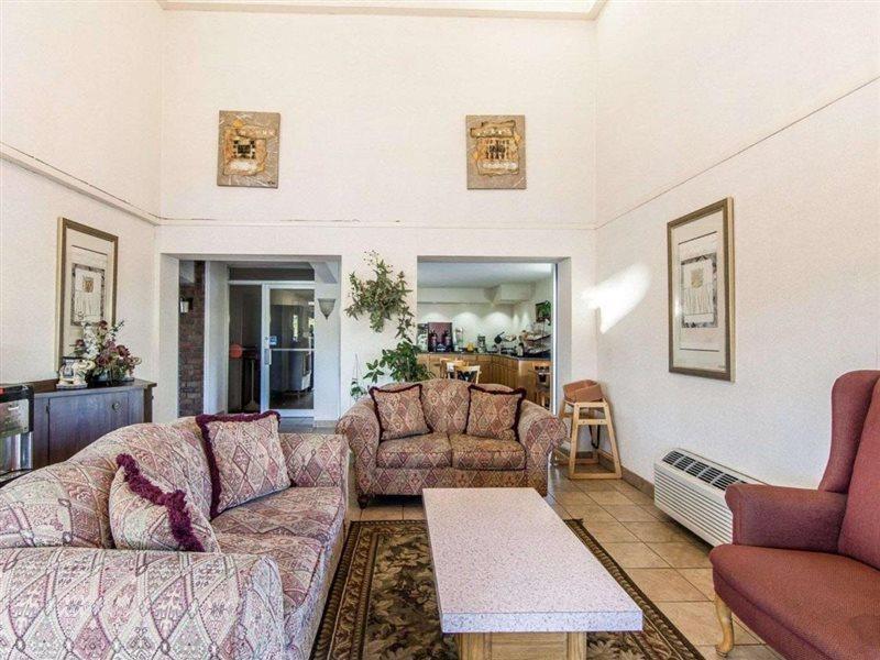 סוויטווטר Rodeway Inn מראה חיצוני תמונה