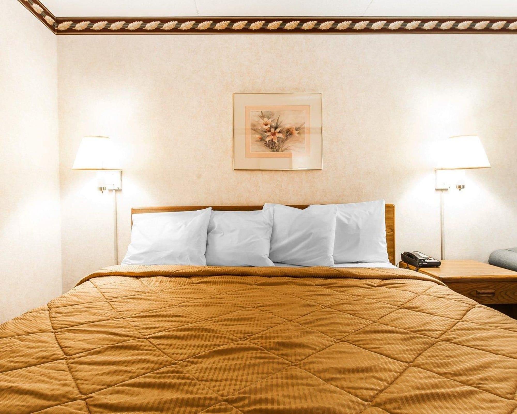 סוויטווטר Rodeway Inn מראה חיצוני תמונה