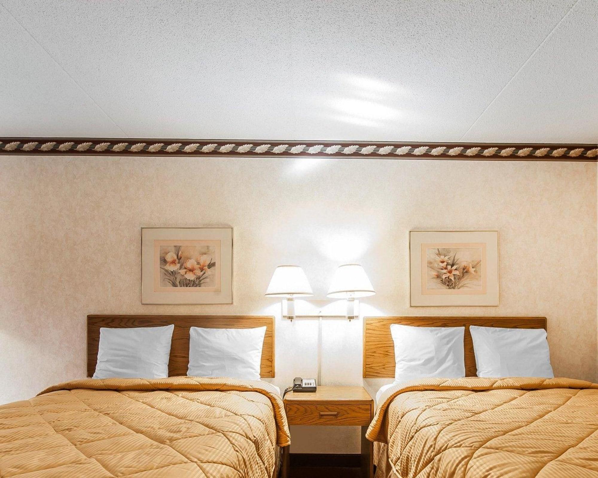סוויטווטר Rodeway Inn מראה חיצוני תמונה