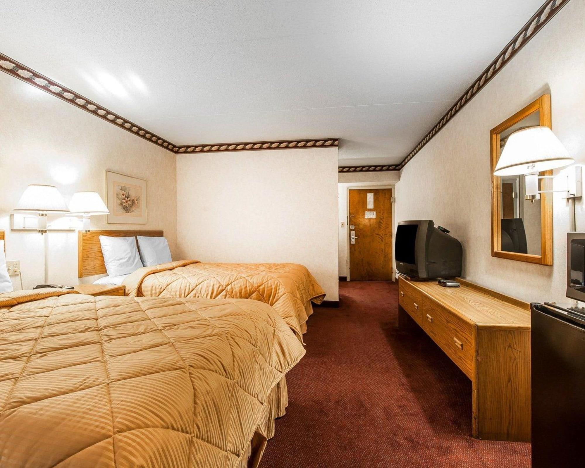 סוויטווטר Rodeway Inn מראה חיצוני תמונה