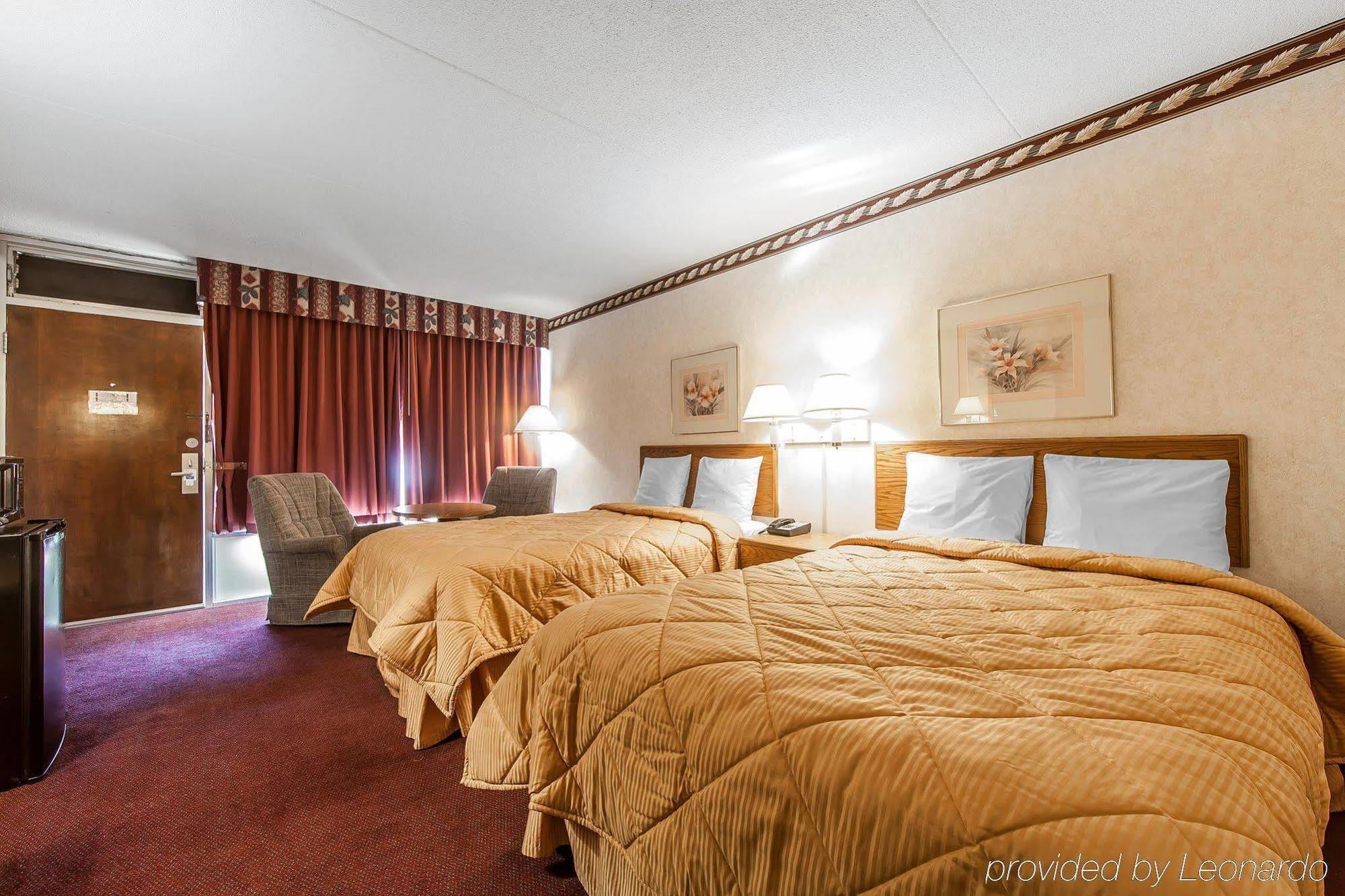 סוויטווטר Rodeway Inn מראה חיצוני תמונה